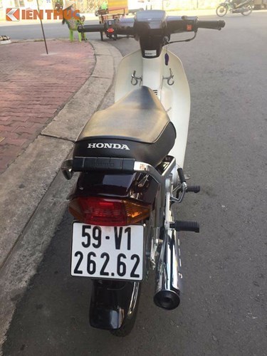 Honda Super Dream "thét giá" 100 triệu đồng tại Long An - VietNamNet