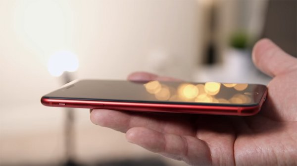 Cách biến iPhone đỏ trắng thành iPhone đỏ đen ấn tượng