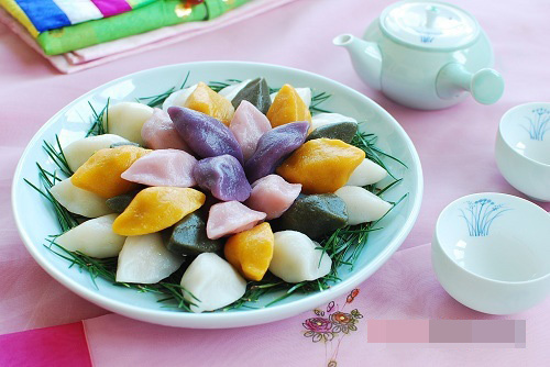 Vì sao Tết Hàn thực lại cúng bánh trôi, bánh chay?