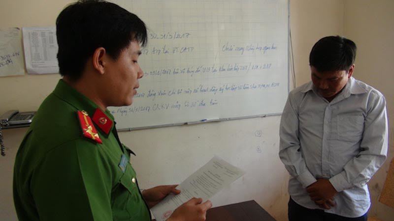 'Nổ' thân với lãnh đạo, lừa gần 1 tỷ đồng xin việc ngành CA