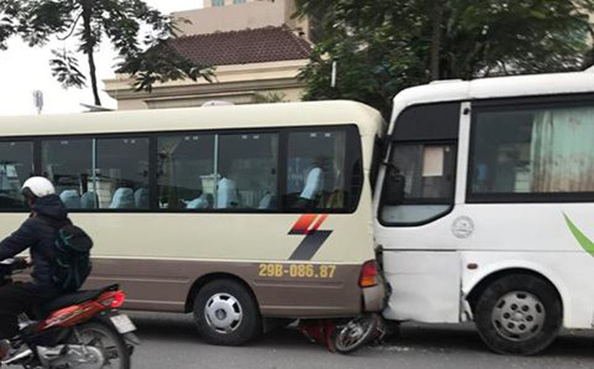 Hà Nội: 1 người tử vong do xe đưa tang mất lái