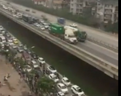 Cặp đôi container