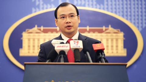 Việt Nam đang xác minh thông tin TQ triển khai vũ khí tại Trường Sa