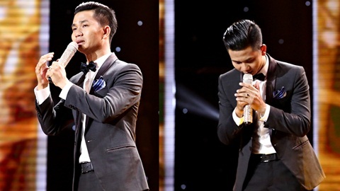 Bố mất trùng ngày đi thi, thí sinh vừa hát vừa khóc nghẹn vẫn được cả 4 HLV chọn