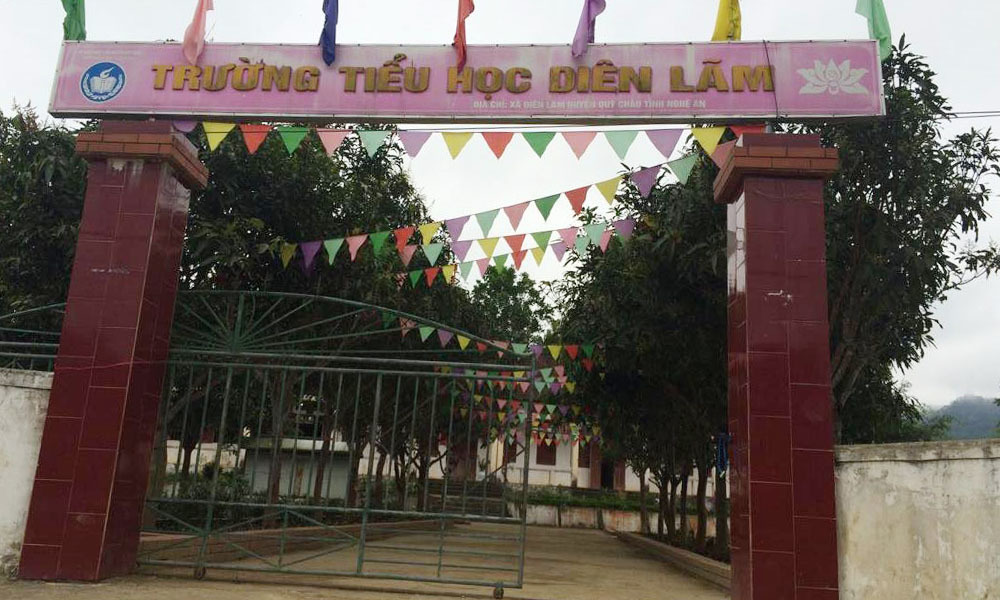 Cô giáo đánh nhiều học sinh điểm kém bị dừng dạy 1 năm