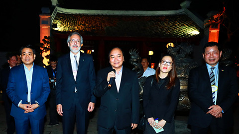 Thủ tướng gặp mặt các doanh nhân quốc tế tại Văn Miếu - Quốc Tử Giám