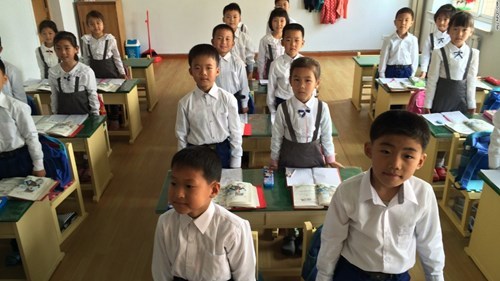 Hôm nay Triều Tiên khai giảng năm học mới, phổ cập giáo dục 12 năm