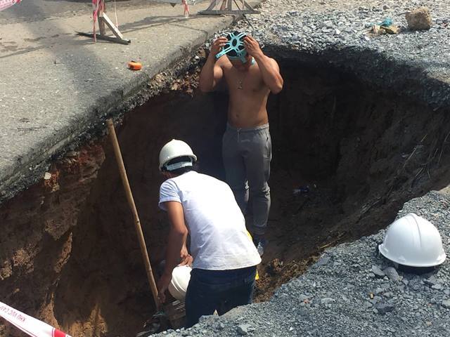 Hố tử thần “khổng lồ” xuất hiện sau trận mưa lớn ở Sài Gòn