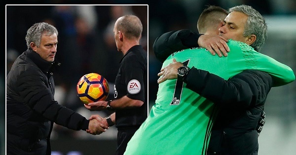 MU ra điều kiện bán De Gea, Conte cư xử lạ