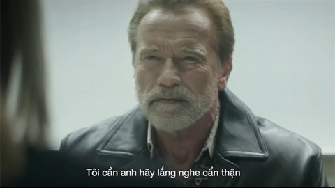 Huyền thoại Arnold Schwarzenegger trở lại trong cuộc chiến tâm lý