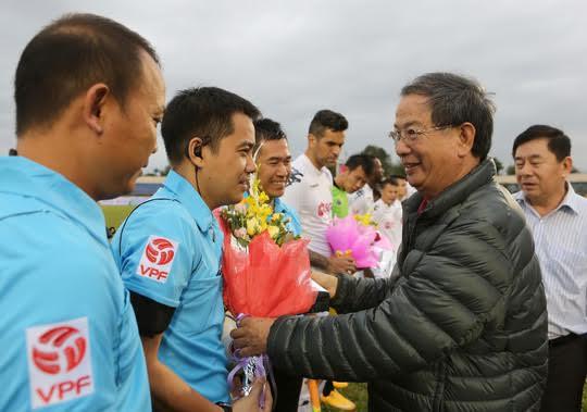 Ngồi ghế thay ông Mùi, Phó ban Dương Văn Hiền bức xúc lên tiếng