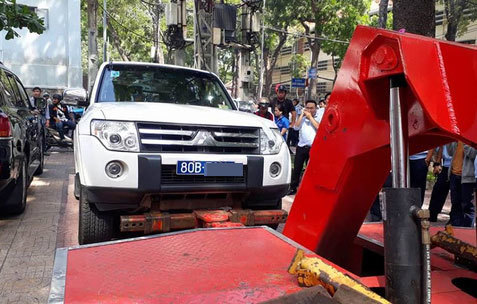 Ông Đoàn Ngọc Hải tiếp tục chỉ đạo giành vỉa hè, xử xe biển xanh
