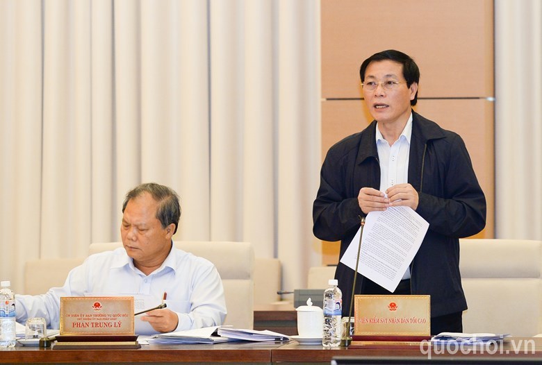 'Bắt thì hoành tráng, xin lỗi công khai chưa đầy 2 phút'