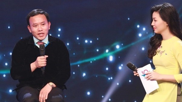 Chủ tịch xã và câu chuyện chứng minh cho bố “đi học ra tiền”