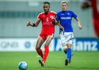 Trực tiếp Than Quảng Ninh 2-2 Home United: Rượt đuổi kịch tính
