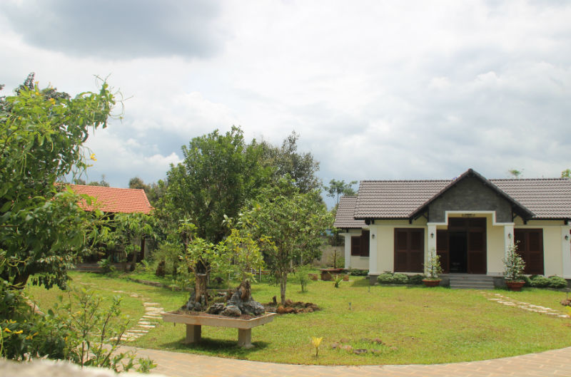 Phó Ban Tổ chức tỉnh xây nhà vườn không phép