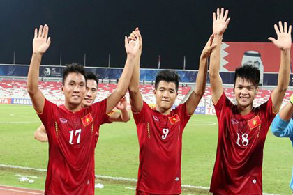 U20 Việt Nam thắng chưa thuyết phục đàn em U19