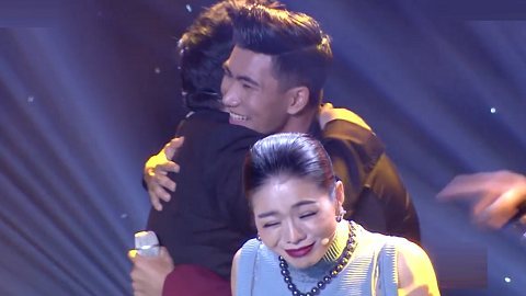 Phần thi ấn tượng của Ngọc Sơn và phần tranh luận không thể hài hước hơn của 4 vị HLV để chiếm được