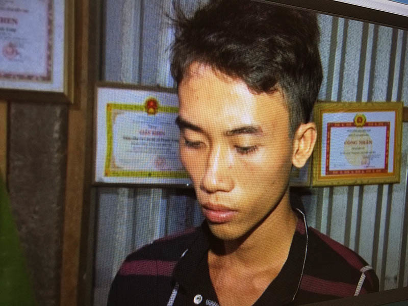 Đi nhậu về con rể đâm chết cha vợ