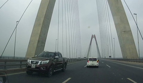 Ô tô ngược chiều