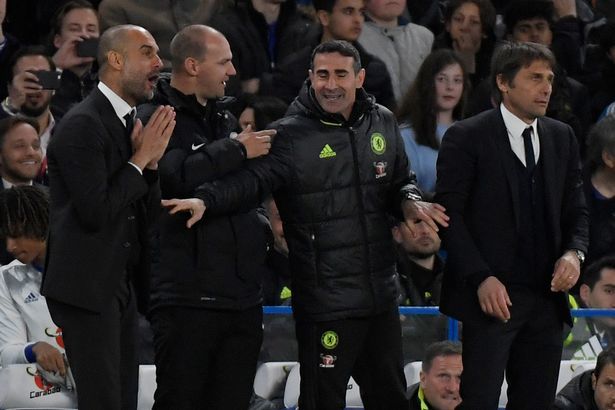 Pep xô xát với BHL Chelsea trong đường hầm