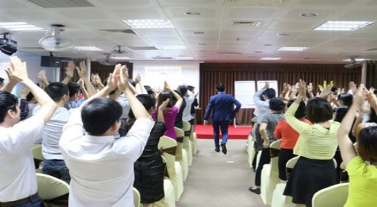 Bán hàng đa cấp, thu chưa được 4 triệu đồng/năm sao nhiều người mê vậy