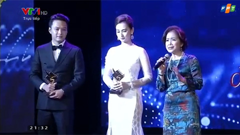 NSƯT Minh Trang nhận giải nhưng thiếu cúp