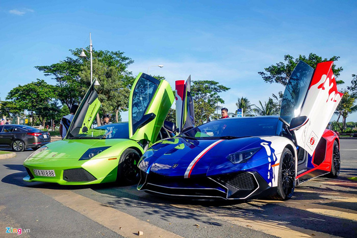 Minh Nhựa, Cường Đô La khoe dàn siêu xe trên phố Sài Gòn