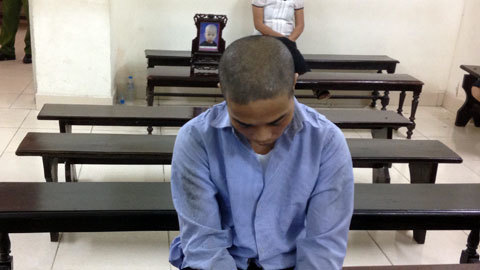 Xót lòng chuyện bé trai gần 2 tuổi bị đánh chết