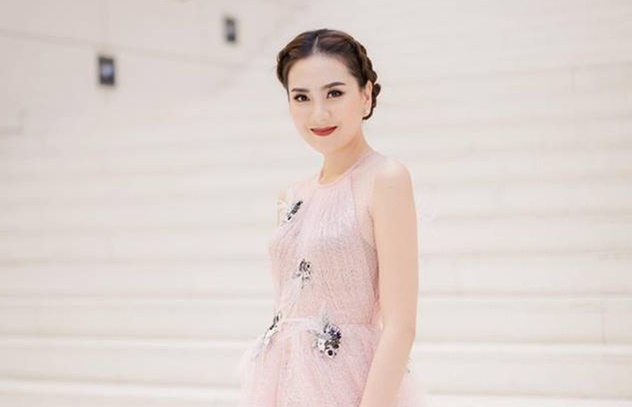 'Cô gái thời tiết' Mai Ngọc lần đầu tiết lộ mối quan hệ với mẹ chồng