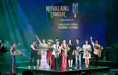 Bằng Kiều, Lệ Quyên đong đầy cảm xúc trong Novaland Concert 2017