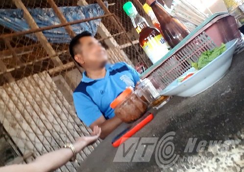 Buôn hổ vào Việt Nam: Những mánh khóe đưa chúa sơn lâm qua biên giới