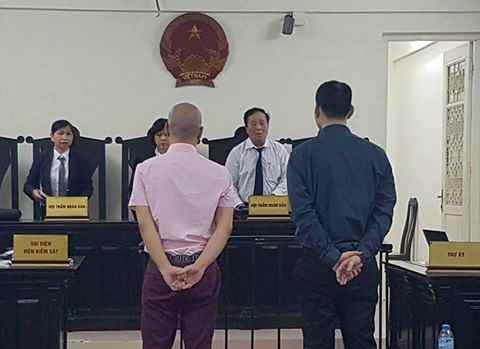 Giám đốc người Nhật buôn lậu 7 tượng vàng qua đường hàng không