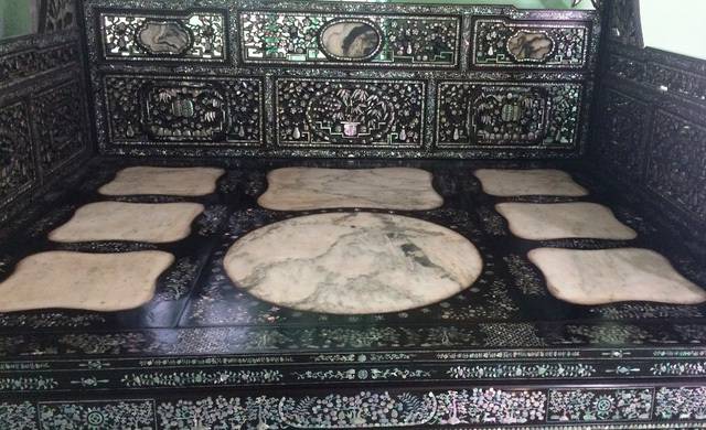 Hoa mắt với chiếc giường cổ “đẹp hơn” giường Công tử Bạc Liêu