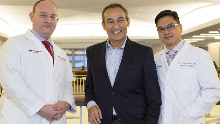 Bác sĩ gốc Việt từng cứu sống CEO United Airlines