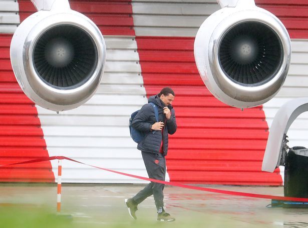 Ibra biến MU thành con rối, Chelsea tậu