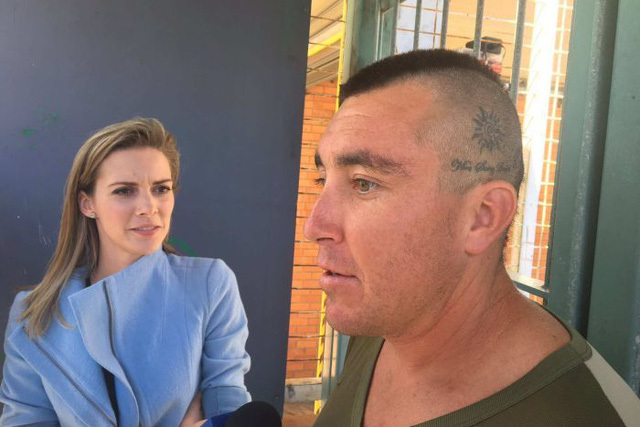 Thực khách ăn hết hơn chục triệu tiền hải sản rồi nhảy xuống biển quỵt tiền