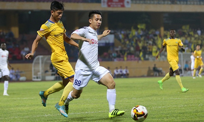 Hà Nội FC 0-0 SLNA phút 31