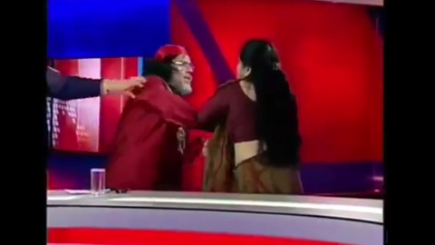 Khách mời đánh nhau trên sóng truyền hình trực tiếp