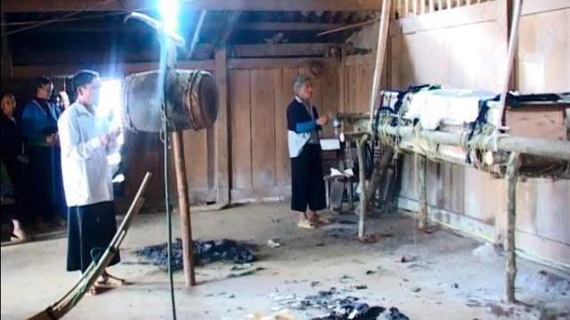 Phó bí thư huyện uỷ và cuộc đấu tranh ‘đưa người chết vào quan tài’