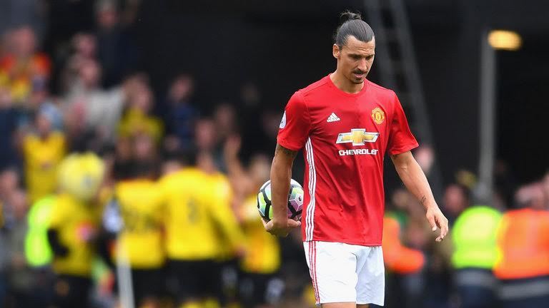 MU chi bạo vì Ibrahimovic, Wenger phá Mourinho