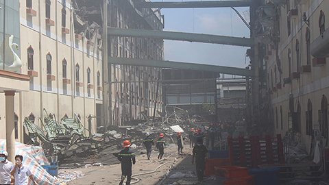 Lộ nguyên nhân gây khói nghi ngút tại công ty may ở Cần Thơ