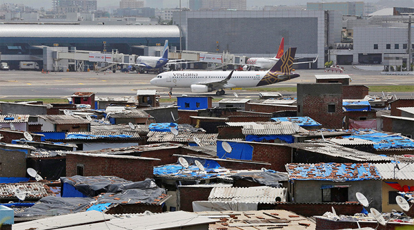 Ấn Độ tá hỏa tăng an ninh một loạt sân bay nghi không tặc