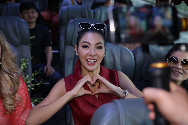 Top 5 Hoa hậu hoà bình thế giới xuất hiện rạng ngời tại Hà Nội