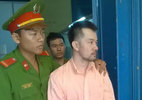 Gã Việt kiều lôi vợ con vào vụ buôn 2kg ma túy qua sân bay