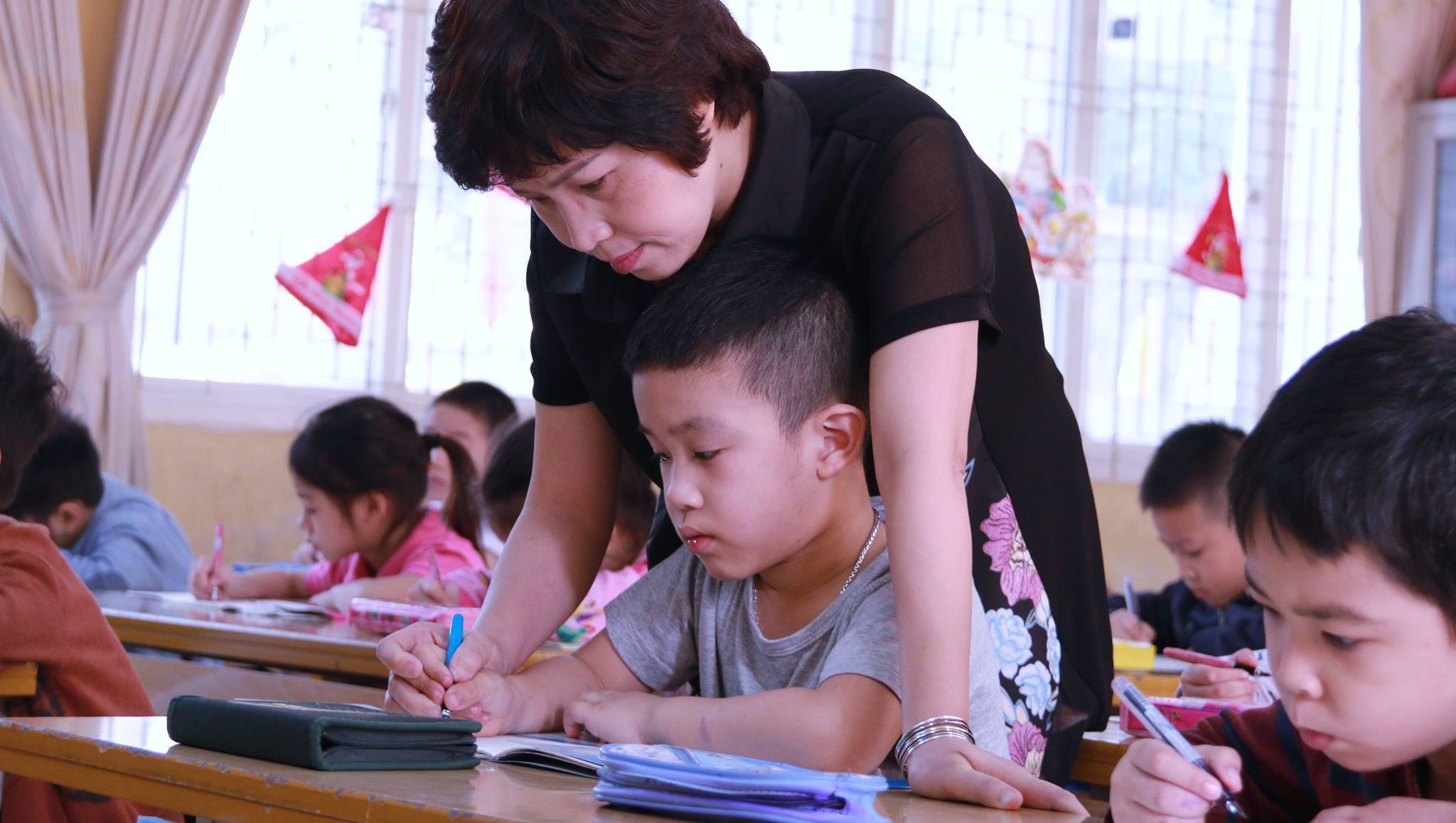 80% ngân sách chi cho giáo dục dùng để trả lương là chưa hợp lý