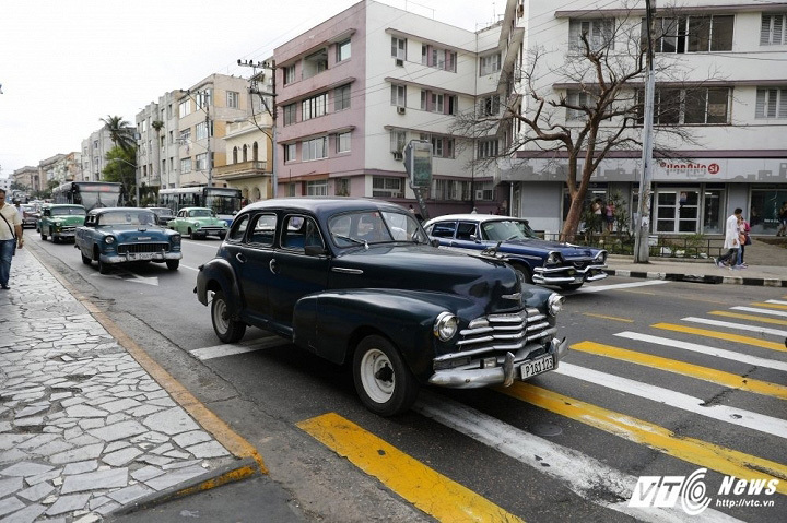 Kỳ lạ như mua bán ô tô ở 'thiên đường xe cổ' Cuba