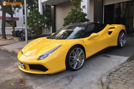 Cường Đô La tậu 'siêu ngựa' Ferrari 15 tỷ màu vàng?
