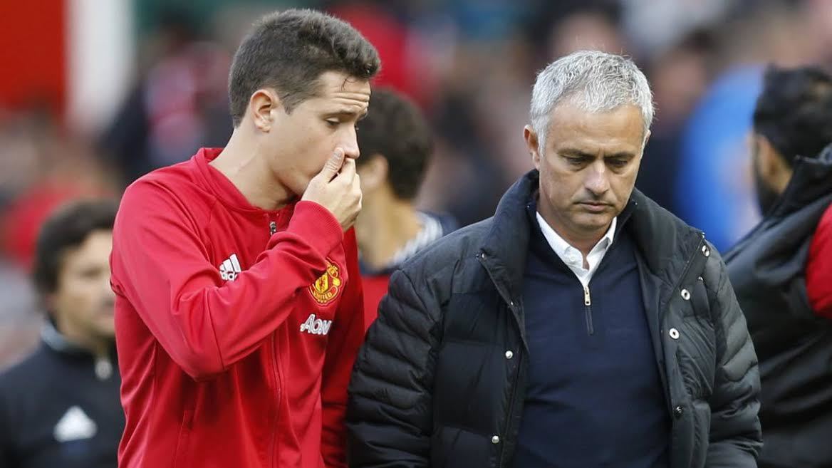 Mourinho thưởng Herrera, Neymar thấp thỏm Siêu Kinh điển