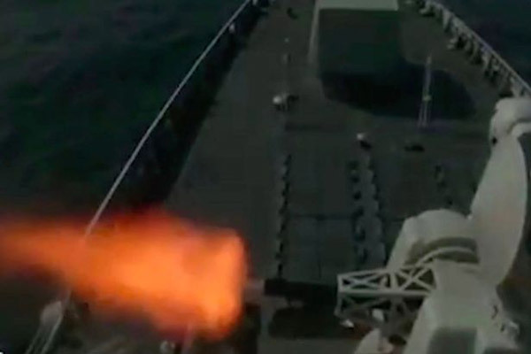 Xem Trung Quốc tập bắn đạn thật sát Triều Tiên